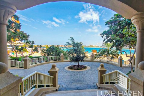 Apartmen di Palm Jumeirah, Dubai, UAE 2 bilik tidur, 147.04 meter persegi № 421248 - foto 11