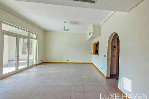 Apartmen di Palm Jumeirah, Dubai, UAE 2 bilik tidur, 147.04 meter persegi № 421248 - foto 2