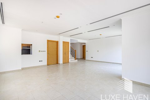 Villa uthyres i Jumeirah Park, Dubai, UAE 4 sovrum, 314.85 kvm Nr. 421247 - fotografi 15