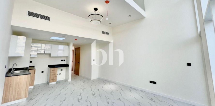 Adosado en Dubai Investment Park, Dubai, EAU 4 dormitorios, 250.47 m² № 748626