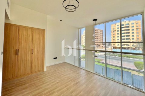 Adosado en venta en Dubai Investment Park, Dubai, EAU 4 dormitorios, 250.47 m2 № 748626 - foto 6