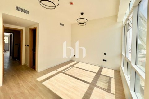 Adosado en venta en Dubai Investment Park, Dubai, EAU 4 dormitorios, 250.47 m2 № 748626 - foto 3