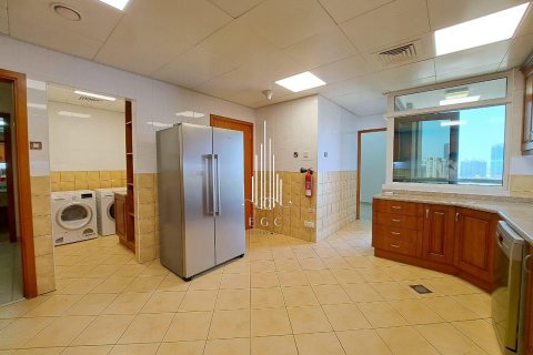 Tourist Club Area, Abu Dhabi, UAE의 임대용 아파트 침실 4개, 291.9제곱미터 번호 561245 - 사진 20