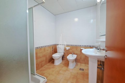Tourist Club Area, Abu Dhabi, UAE의 임대용 아파트 침실 4개, 291.9제곱미터 번호 561245 - 사진 11
