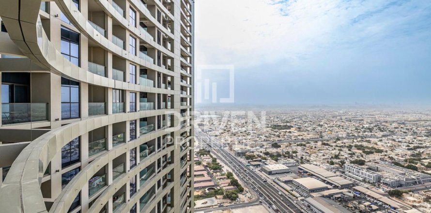 Appartamento a Business Bay, Dubai, EAU 2 camere da letto, 75.62 mq. № 765355