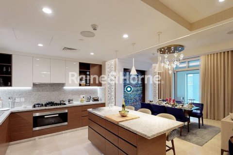Huoneisto Downtown Dubai (Downtown Burj Dubai), Arabiemiraatit 3 makuuhuonetta, 203.3 m2 № 707597 - kuva 10