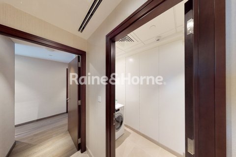 Huoneisto Downtown Dubai (Downtown Burj Dubai), Arabiemiraatit 3 makuuhuonetta, 203.3 m2 № 707597 - kuva 13