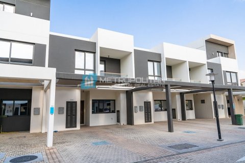Abu Dhabi, BAE’de sıra ev 3 yatak odası, 197.6 m&sup2; No 668639