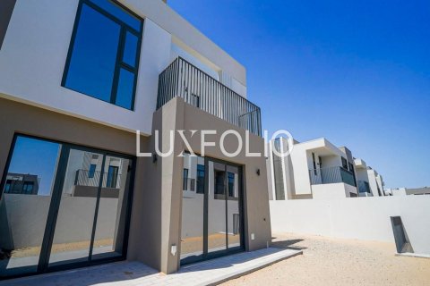 Вилла в Dubai South (Dubai World Central), Дубай, ОАЭ 4 спальни, 210м2 № 628251