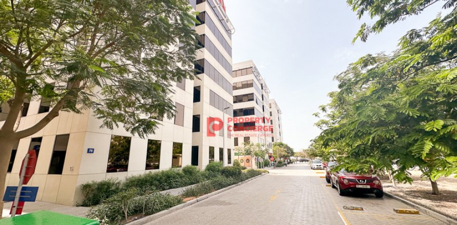 Büroraum in Dubai Investment Park, Dubai, VAE: 89 m2 Nr. 542195