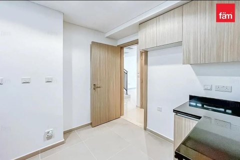 Shtëpi në qytet në Dubai, Emiratet e Bashkuara Arabe 3 dhoma gjumi, 145.3 m2. № 726831 - Foto 5