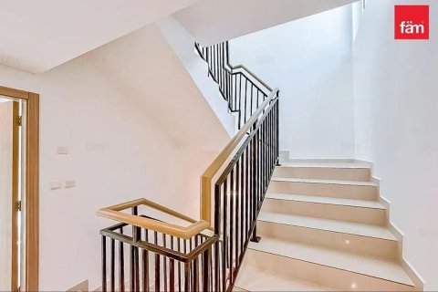Shtëpi në qytet në Dubai, Emiratet e Bashkuara Arabe 3 dhoma gjumi, 145.3 m2. № 726831 - Foto 3