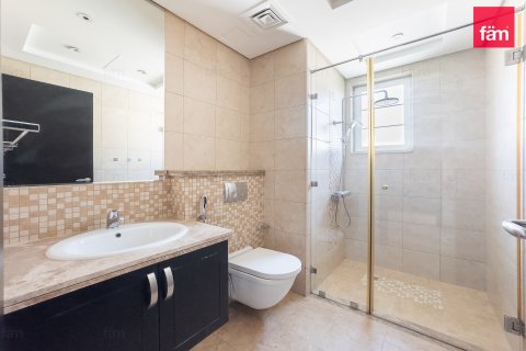 Villa te huur in Dubai, VAE 3 slaapkamers, 819.9 vr.m., nr 766674 - foto 19