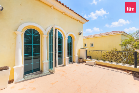 Villa te huur in Dubai, VAE 3 slaapkamers, 819.9 vr.m., nr 766674 - foto 24