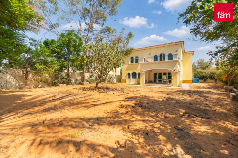 Villa te huur in Dubai, VAE 3 slaapkamers, 819.9 vr.m., nr 766674 - foto 27