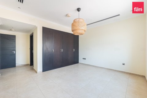 Villa te huur in Dubai, VAE 3 slaapkamers, 819.9 vr.m., nr 766674 - foto 16
