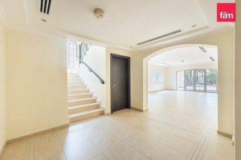 Villa te huur in Dubai, VAE 3 slaapkamers, 819.9 vr.m., nr 766674 - foto 14