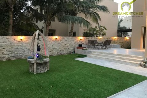 Al Hamra Village、Ras Al Khaimah、UAE にある二世帯用住宅の賃貸物件 4ベッドルーム、453 m2、No588702 - 写真 17