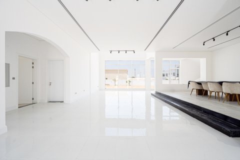 Villa para arrendamento em Dubai, EAU 6 quartos, 743.22 m2 № 750776 - foto 5