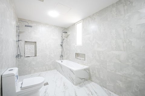 Villa para arrendamento em Dubai, EAU 6 quartos, 743.22 m2 № 750776 - foto 22