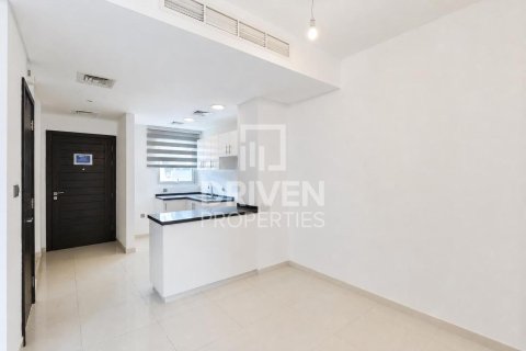 Shtëpi në qytet në Dubai, Emiratet e Bashkuara Arabe 3 dhoma gjumi, 112.23 m2. № 762376 - Foto 16