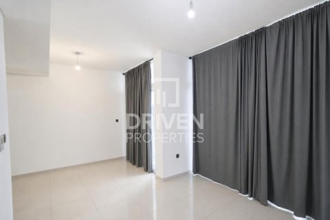 Shtëpi në qytet në Dubai, Emiratet e Bashkuara Arabe 3 dhoma gjumi, 112.23 m2. № 762376 - Foto 2