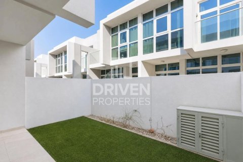 Shtëpi në qytet në Dubai, Emiratet e Bashkuara Arabe 3 dhoma gjumi, 112.23 m2. № 762376 - Foto 25