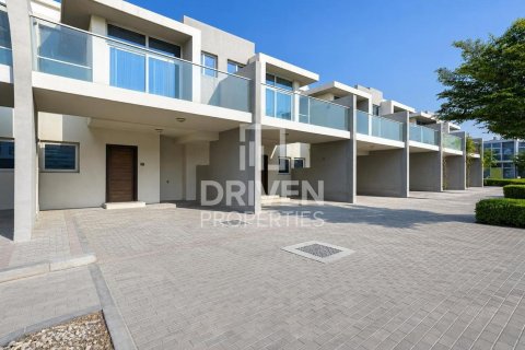 Townhouse sa Dubai, UAE 3 silid-tulugan, 112.23 sq.m. № 762376