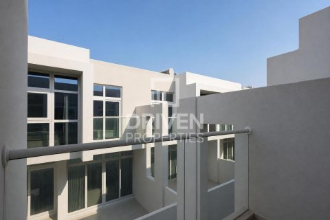 Shtëpi në qytet në Dubai, Emiratet e Bashkuara Arabe 3 dhoma gjumi, 112.23 m2. № 762376 - Foto 21