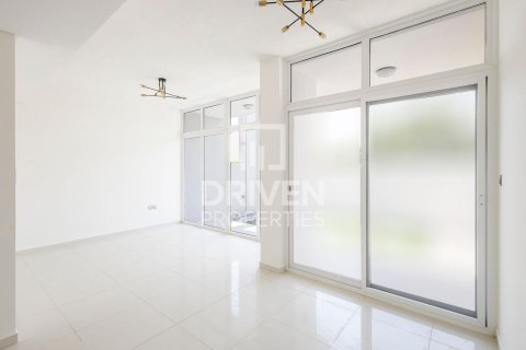 Müüa ridamaja asukohaga Dubai, AÜE: 3 magamistoaga, 112.23 m² Nr 762377 - pilt 2