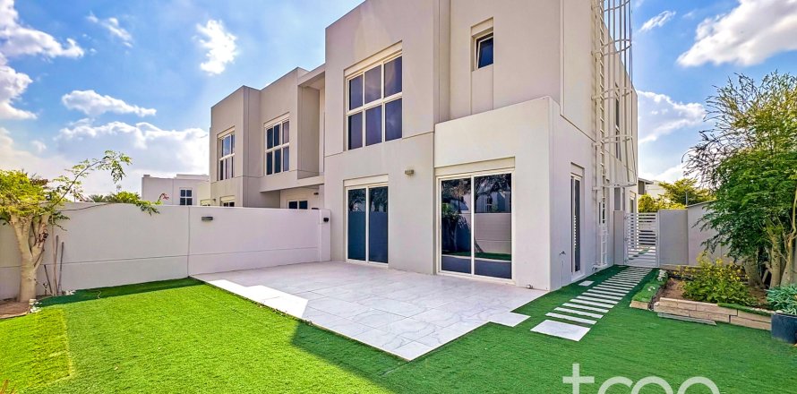 Townhouse i Mudon, Dubai, UAE 4 soveværelser, 173.64 kvm № 733699