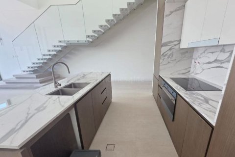 Kaupunkipientalo Nadd Al Sheba, Dubai, Arabiemiraatit 3 makuuhuonetta, 187 m2 № 722824 - kuva 4