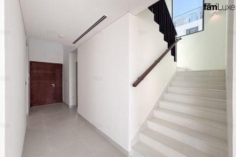 Vila u Dubai, UAE 4 spavaćih soba, 683.8 m2 Br. 692888 - fotografija 10