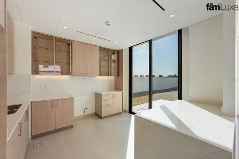 Vila u Dubai, UAE 4 spavaćih soba, 683.8 m2 Br. 692888 - fotografija 4