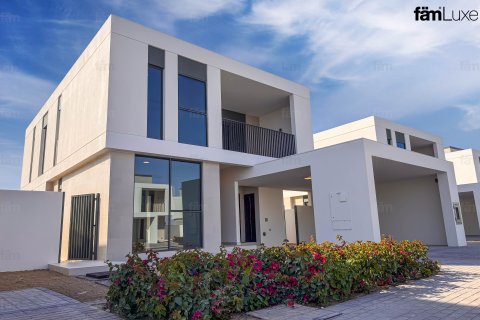 Vila u Dubai, UAE 4 spavaćih soba, 683.8 m2 Br. 692888 - fotografija 1