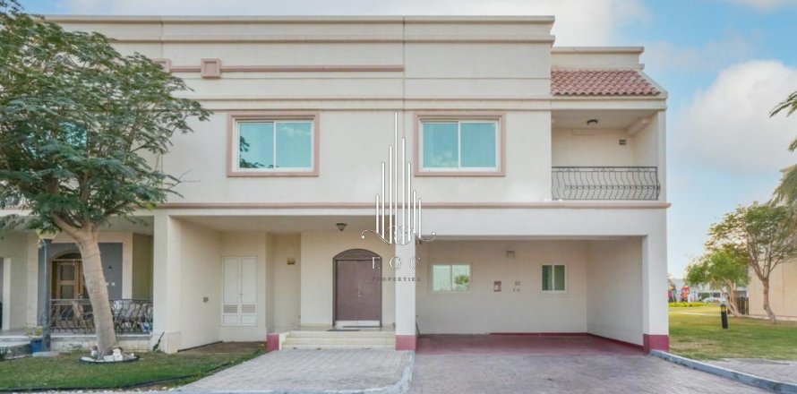 Villa i Abu Dhabi, UAE 4 soveværelser, 253.6 kvm № 533313