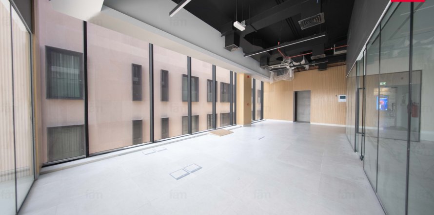 Ured u gradu Mirdif, Dubai, UAE 195.9 m2 Br. 704051