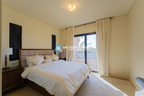 Huoneisto Saadiyat Island, Abu Dhabi, Arabiemiraatit 3 makuuhuonetta, 201 m2 № 686418 - kuva 8