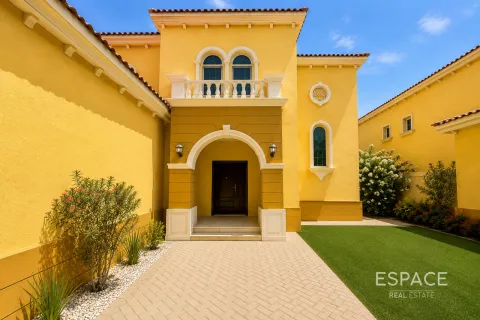 Villa en Jumeirah Park, Dubai, EAU 3 dormitorios, 374 m² № 738162