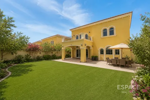 Willa do wynajęcia w Jumeirah Park, Dubai, ZEA 3 sypialnie, 374 mkw., nr 738162 - zdjęcie 2