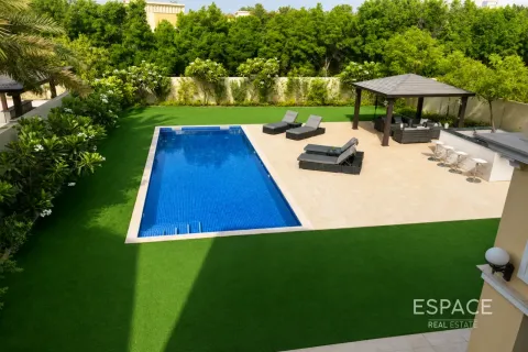 Villa asukohaga Jumeirah Park, Dubai, AÜE: 4 magamistoaga, 455 m² Nr 738166