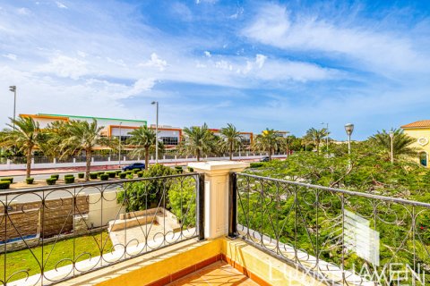 Vila u gradu Jumeirah Park, Dubai, UAE 3 spavaće sobe, 327.67 m2 Br. 413586 - Slika 25