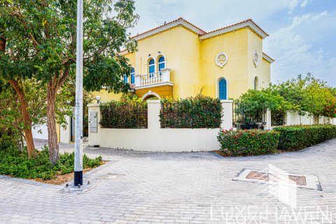 Vila u gradu Jumeirah Park, Dubai, UAE 3 spavaće sobe, 327.67 m2 Br. 413586 - Slika 2