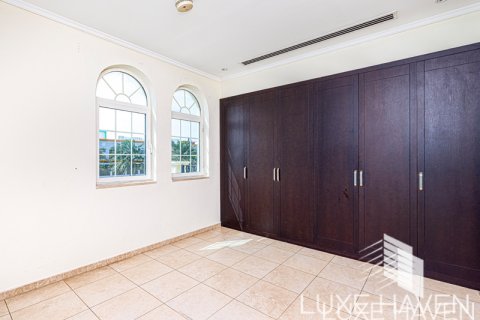 Vila u gradu Jumeirah Park, Dubai, UAE 3 spavaće sobe, 327.67 m2 Br. 413586 - Slika 10