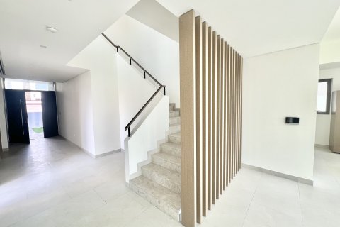 Vila v Al Furjan, Dubai, SAE 5 ložnice, 477.15 m² Č.: 750846 - fotografie 3