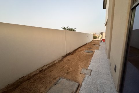 Villa te huur in Al Furjan, Dubai, VAE 4 slaapkamers, 480 vr.m., nr 750847 - foto 28
