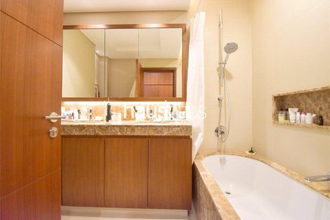 Apartamento en venta en The Hills, Dubai, EAU 2 dormitorios, 118 m2 № 625748 - foto 9