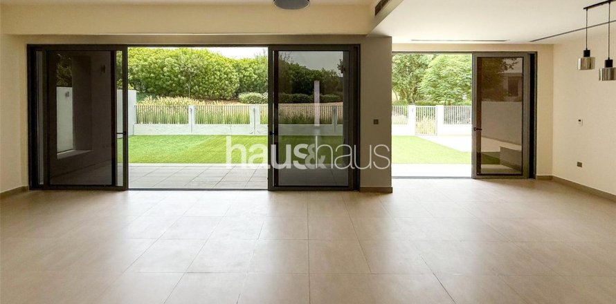 Villa à Dubai Hills Estate, Dubai, EAU: 5 chambres, 483 m2 № 627124