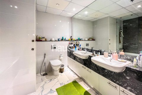 Appartement te huur in Business Bay, Dubai, VAE 2 slaapkamers, 127 vr.m., nr 627126 - foto 9