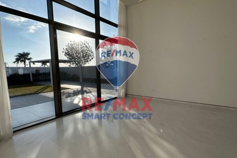 Vilë në Abu Dhabi, Emiratet e Bashkuara Arabe 6 dhoma gjumi, 850 m2. № 573776 - Foto 13